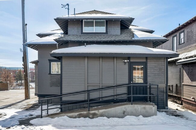 Building Photo - FULLY FURNISHED HISTORIC CHARMER BETWEEN UNR & DOWNTOWN – UTILITIES INCLUDED, MODERN UPGRADES, PR...