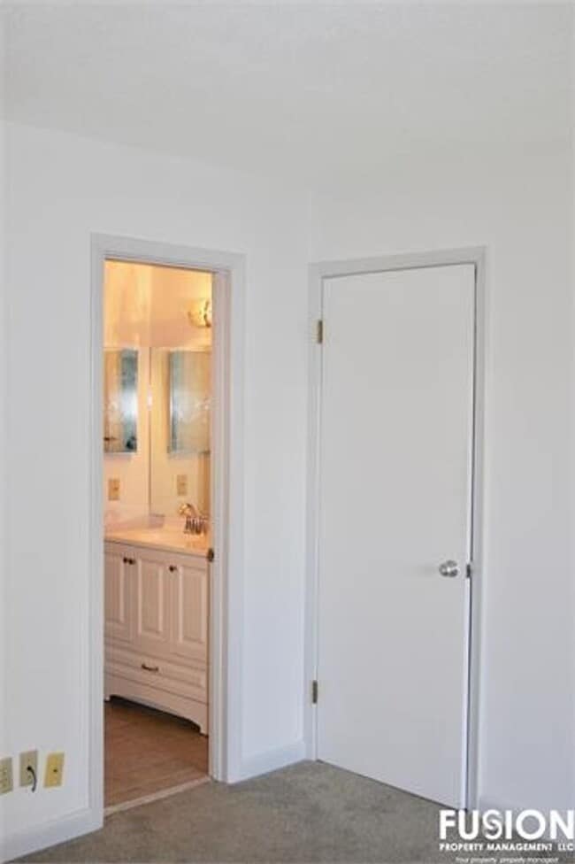 Building Photo - Bright 2-Bedroom Home Near Oakledge Park w/Pool!