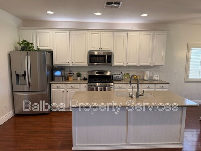 Building Photo - 4203 E Los Altos Rd