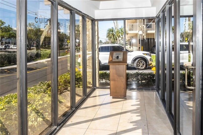 Building Photo - 105 Island Way