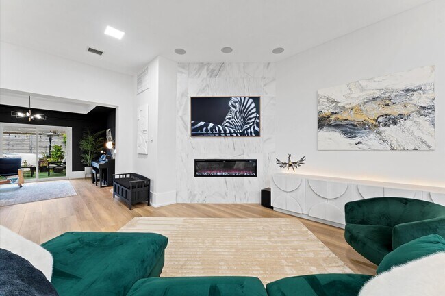 Building Photo - 10826 Moonlight Dr