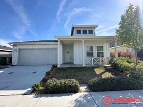 Building Photo - Alluring Home In Gossamer Grove!