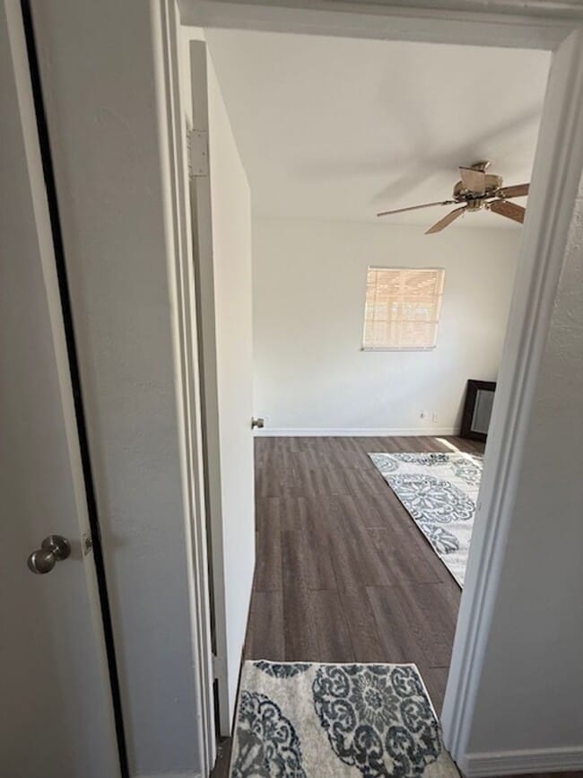 Building Photo - Location!! Awesome 1 bed 1 bath in Historic Glendale