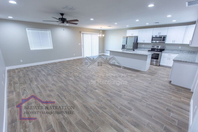 Building Photo - 2334 W Romley Rd