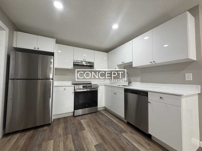 Building Photo - 226 Parker Hill Ave