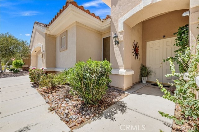 Building Photo - 78652 Alliance Way