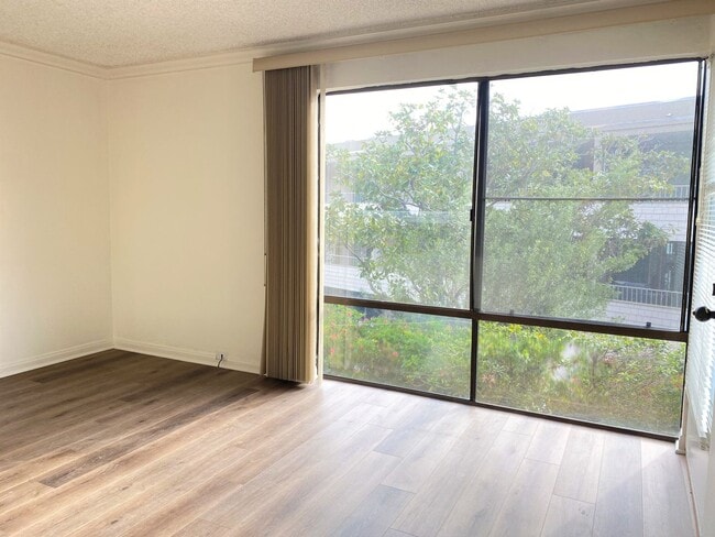 Building Photo - Peek A Boo View of San Diego Bay! Serene C...