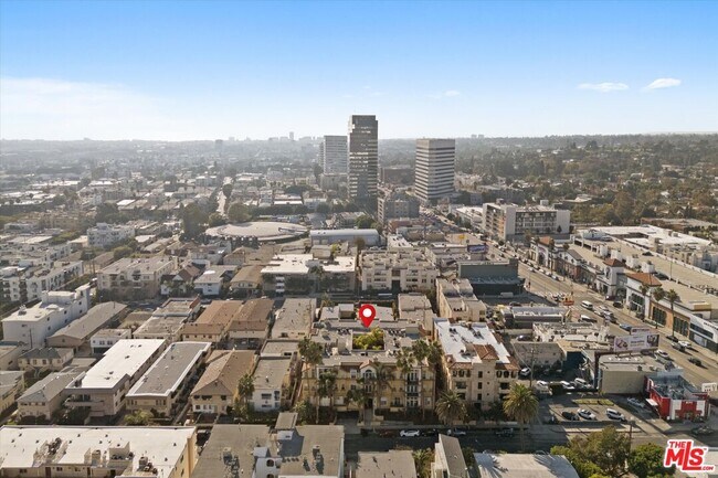 Building Photo - 1225 Armacost Ave