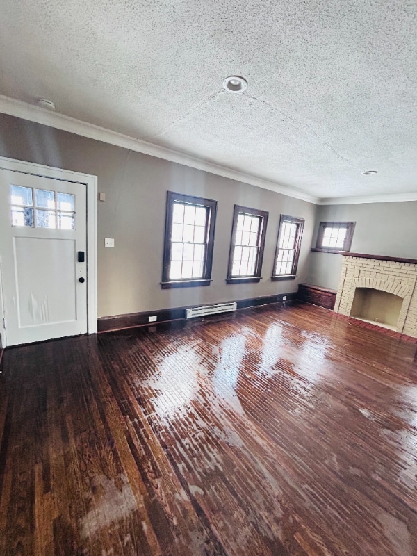 Building Photo - 1917 N Newton Ave