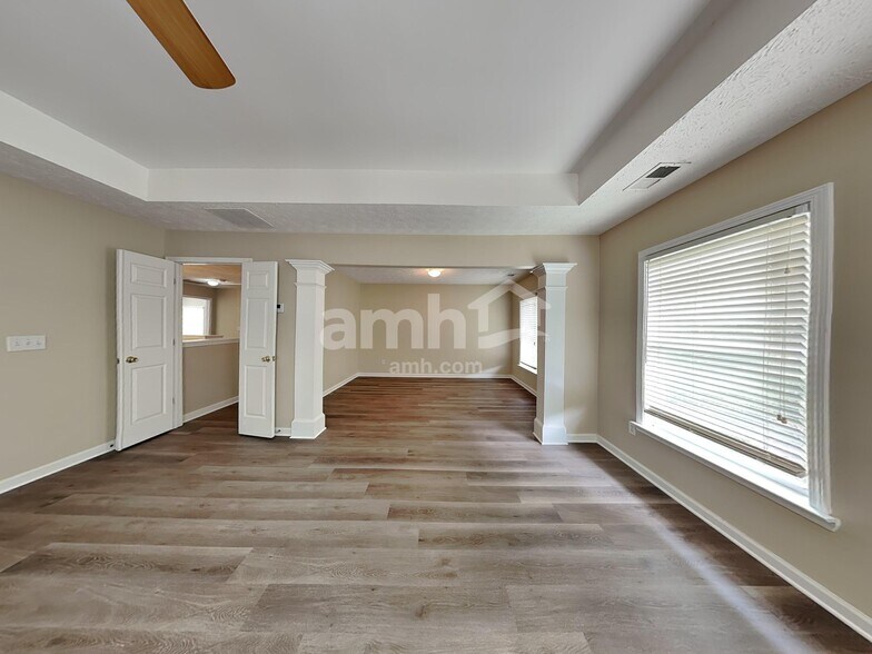 Building Photo - 7105 Flagstone Pl