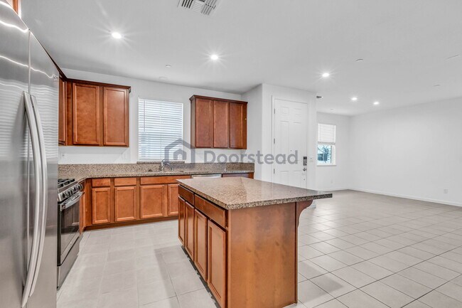 Building Photo - 1056 Knox Way