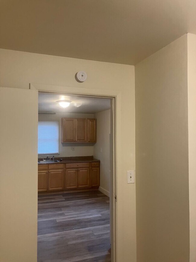 Building Photo - 114 Olivia St