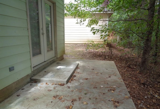 Building Photo - 3 Bed/ 2.5 Bath