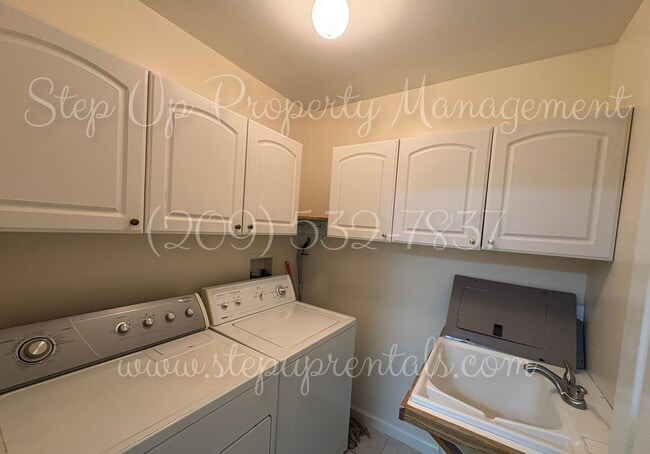 Building Photo - 21767 Longeway Rd
