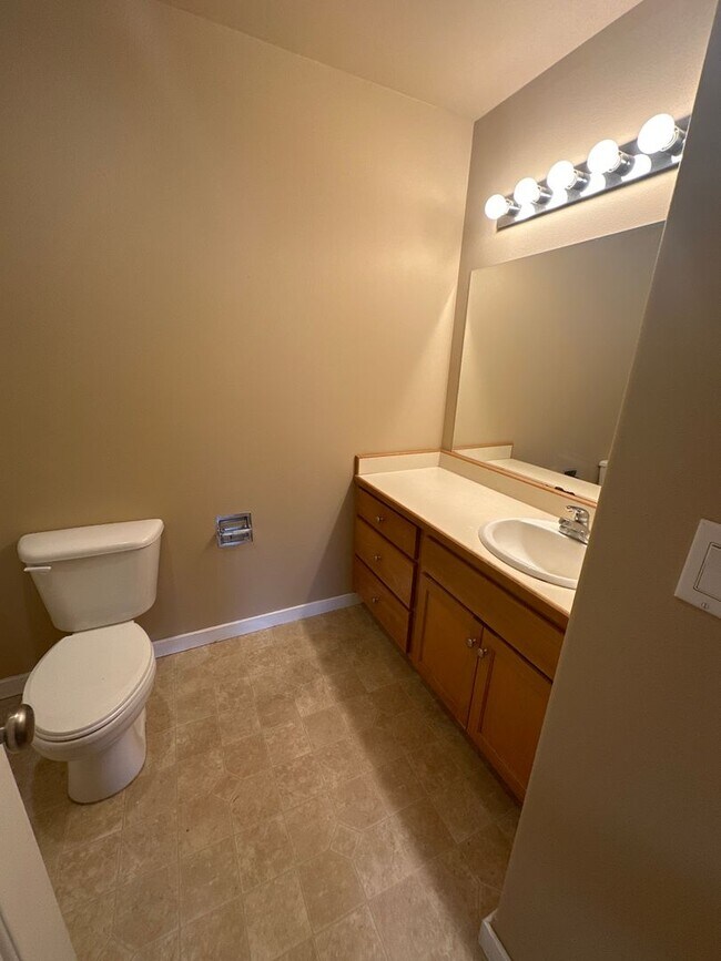 Building Photo - nov208