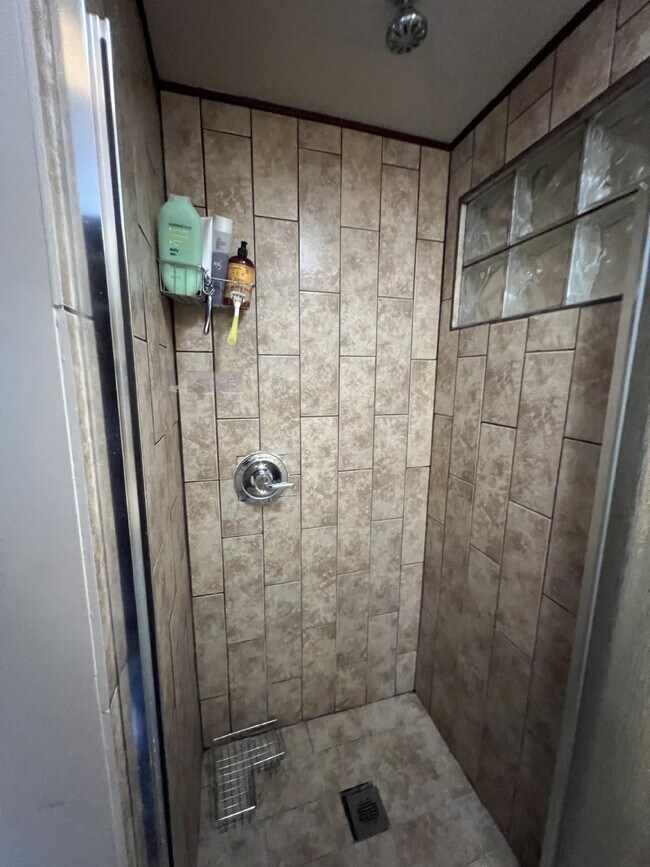 Building Photo - Private Furnished Bedroom for Rent – Near SDSU  Comfortable and fully furnished private bedroom a...