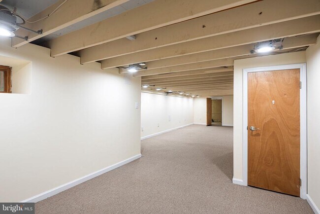 Building Photo - 3987 Terrace St