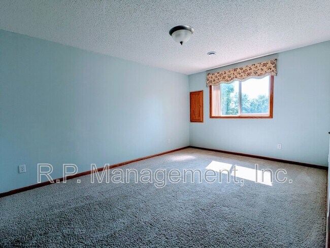 Building Photo - 14891 Generation Ave N