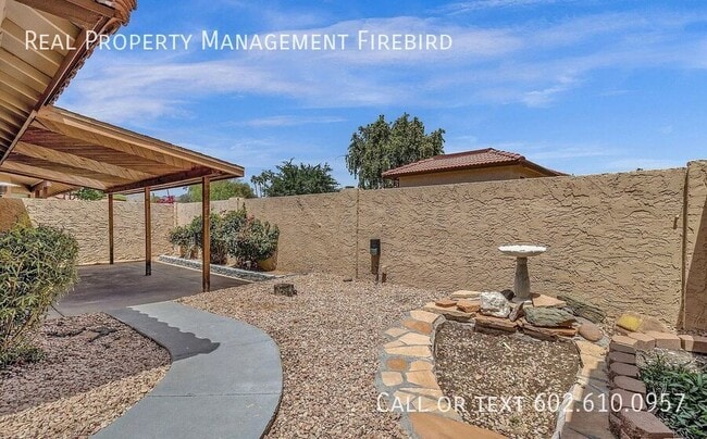 Building Photo - 5216 E Half Moon Dr