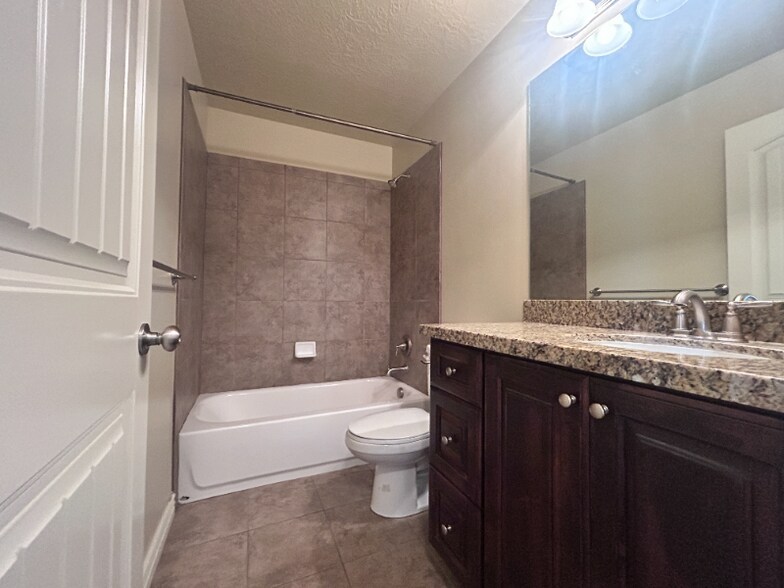 Building Photo - 1169 S 225 E