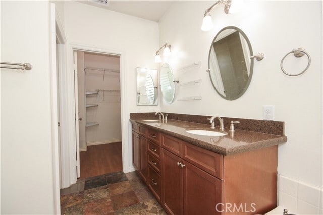 Building Photo - 108 Las Flores