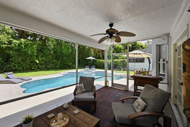 Building Photo - 15073 Oak Chase Ct