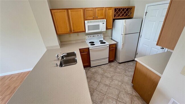 Building Photo - 4333 Dunwoody Park