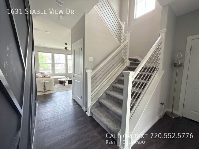 Building Photo - 1631 Stable View Dr