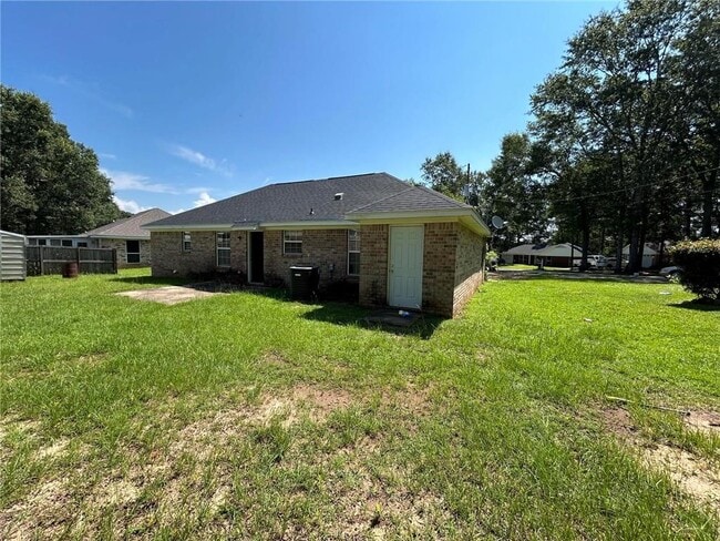 Building Photo - 6626 Woodside Ct E