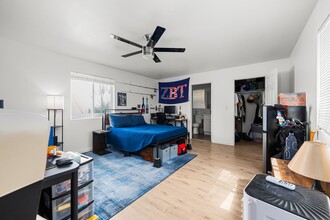 Building Photo - 6180-6182 Mary Ln Dr