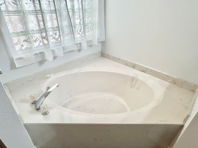 Building Photo - Amazing Dream Home with Water View and Pri...