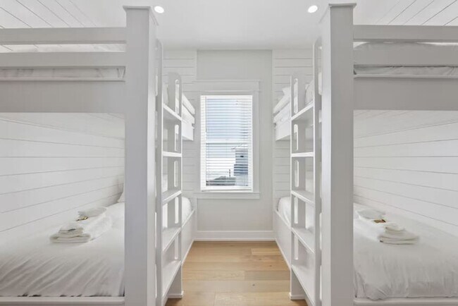 Building Photo - 107 Benicia Pl