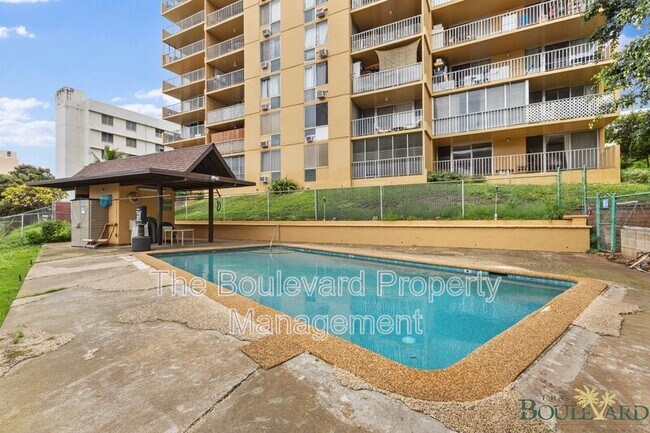 Building Photo - 3020 Ala Napuaa Pl