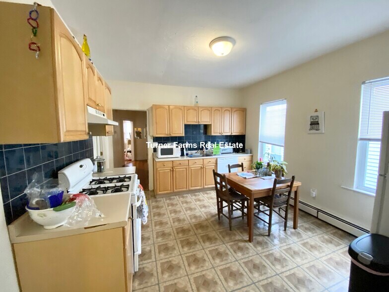 Building Photo - 34 Darling St