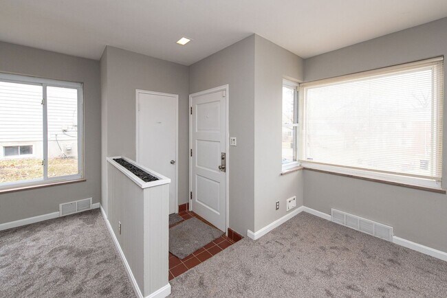 Building Photo - WESTWOOD-2 BEDROOM 1.5 BATH RANCH W/ UPDATES