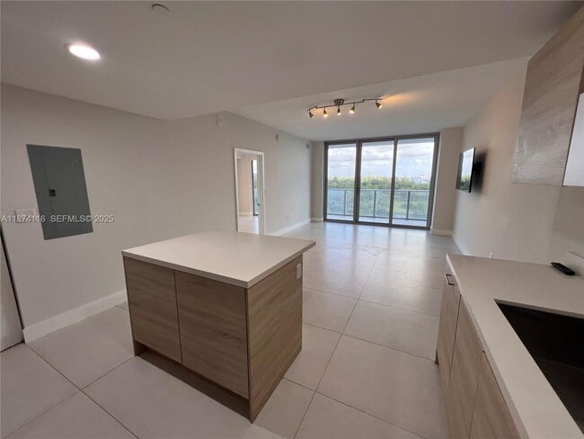 Building Photo - 16385 Biscayne Blvd