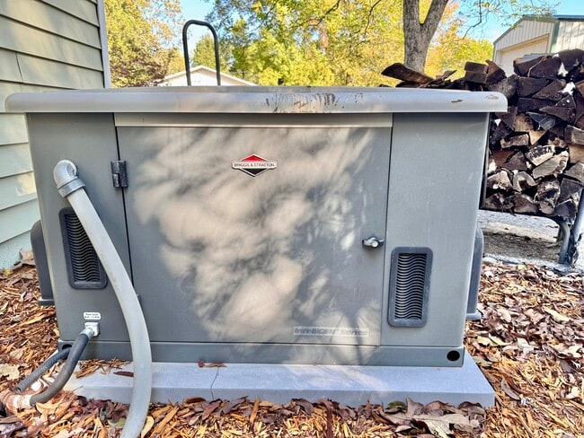 Building Photo - 307 N Union Ave