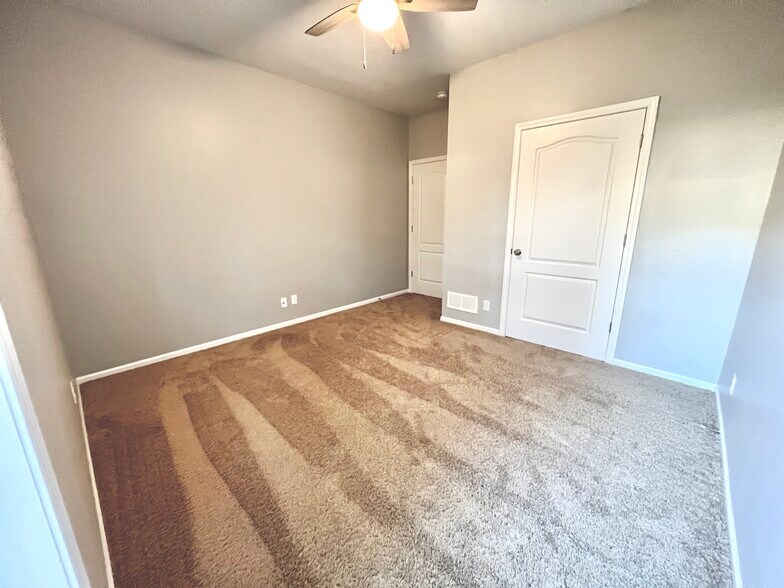 Bedroom #3: North-facing - 4001 W Baywood Dr