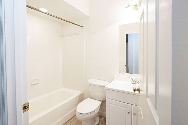 Building Photo - Pet-Friendly Cherry Hill Townhome