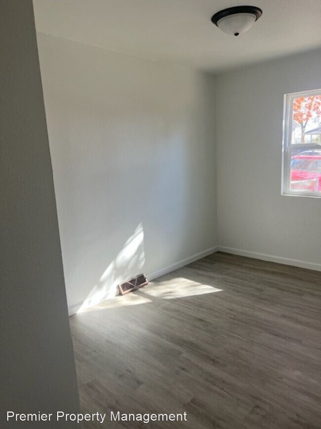 Building Photo - 3 br, 2 bath House - 12 Rolla Garden