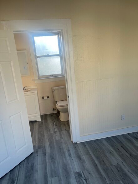 Building Photo - 4346 3rd St