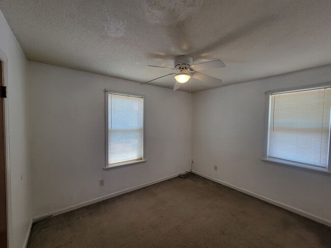 Building Photo - 2803 Ptarmigan Rd