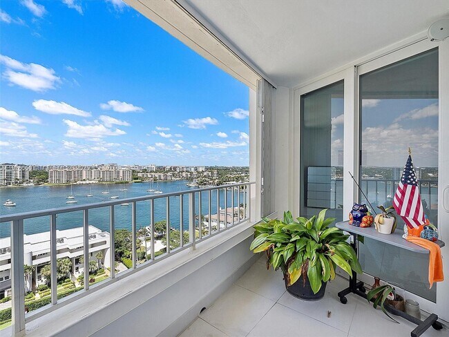 Building Photo - 550 S Ocean Blvd