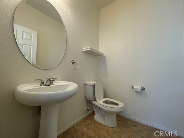 Building Photo - 12981 Colonial Dr