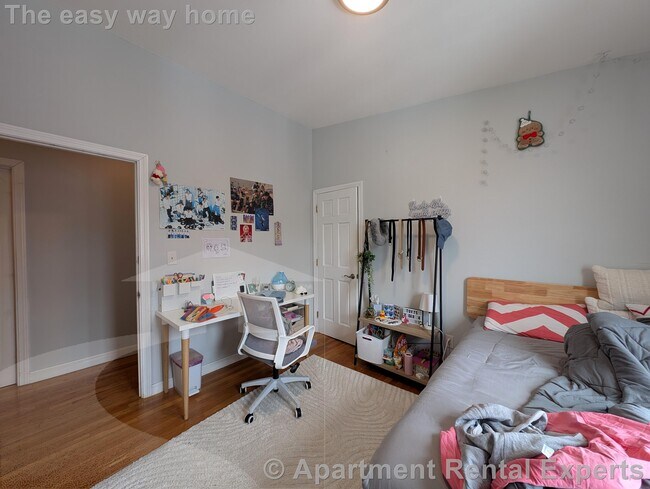 Building Photo - 16 Curtis Ave