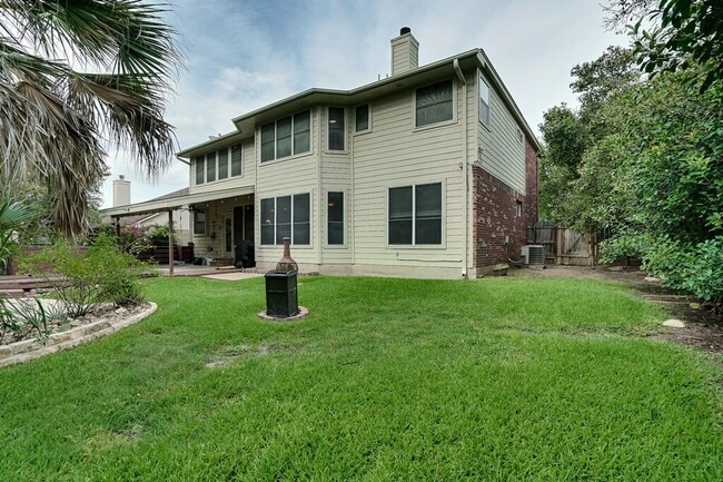 Building Photo - 1414 Laurel Oak Loop