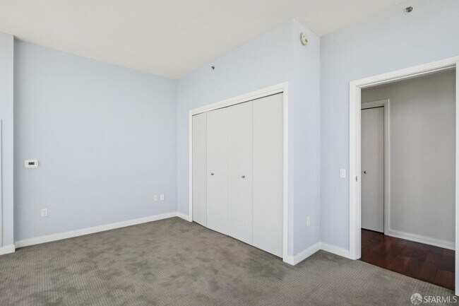 Building Photo - 425 1st St