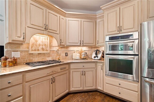 Building Photo - 12510 Preserve Ln