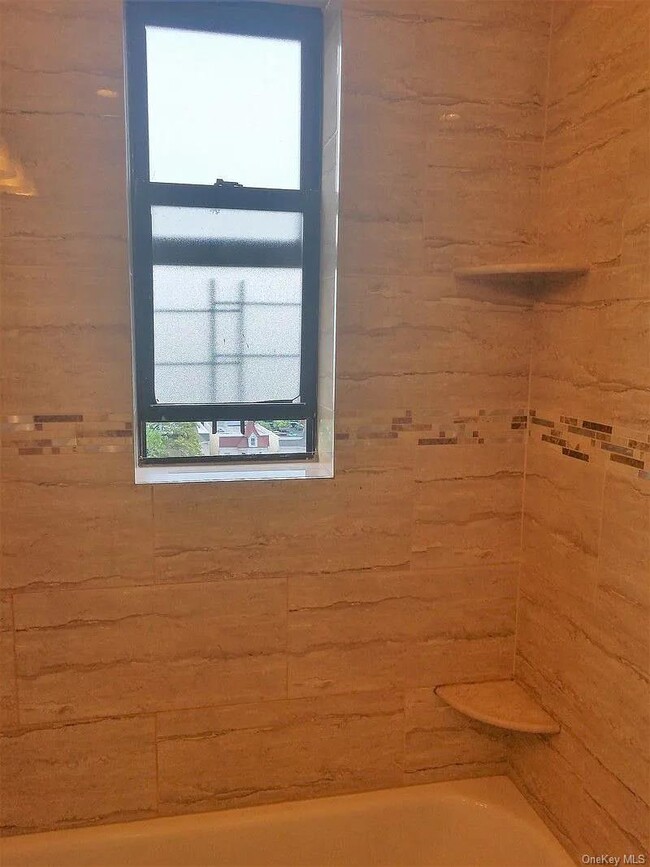 Building Photo - 2640 Marion Ave