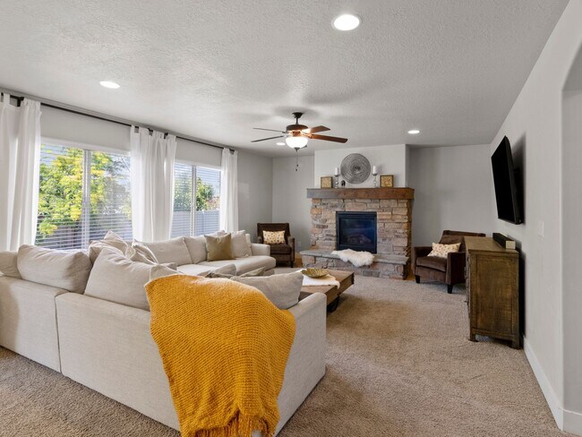 Building Photo - Beautiful Bluffdale home for rent!